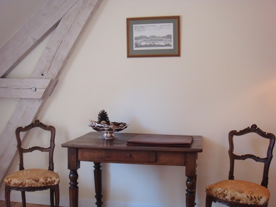 Le coin bureau de la chambre Fontainebleau